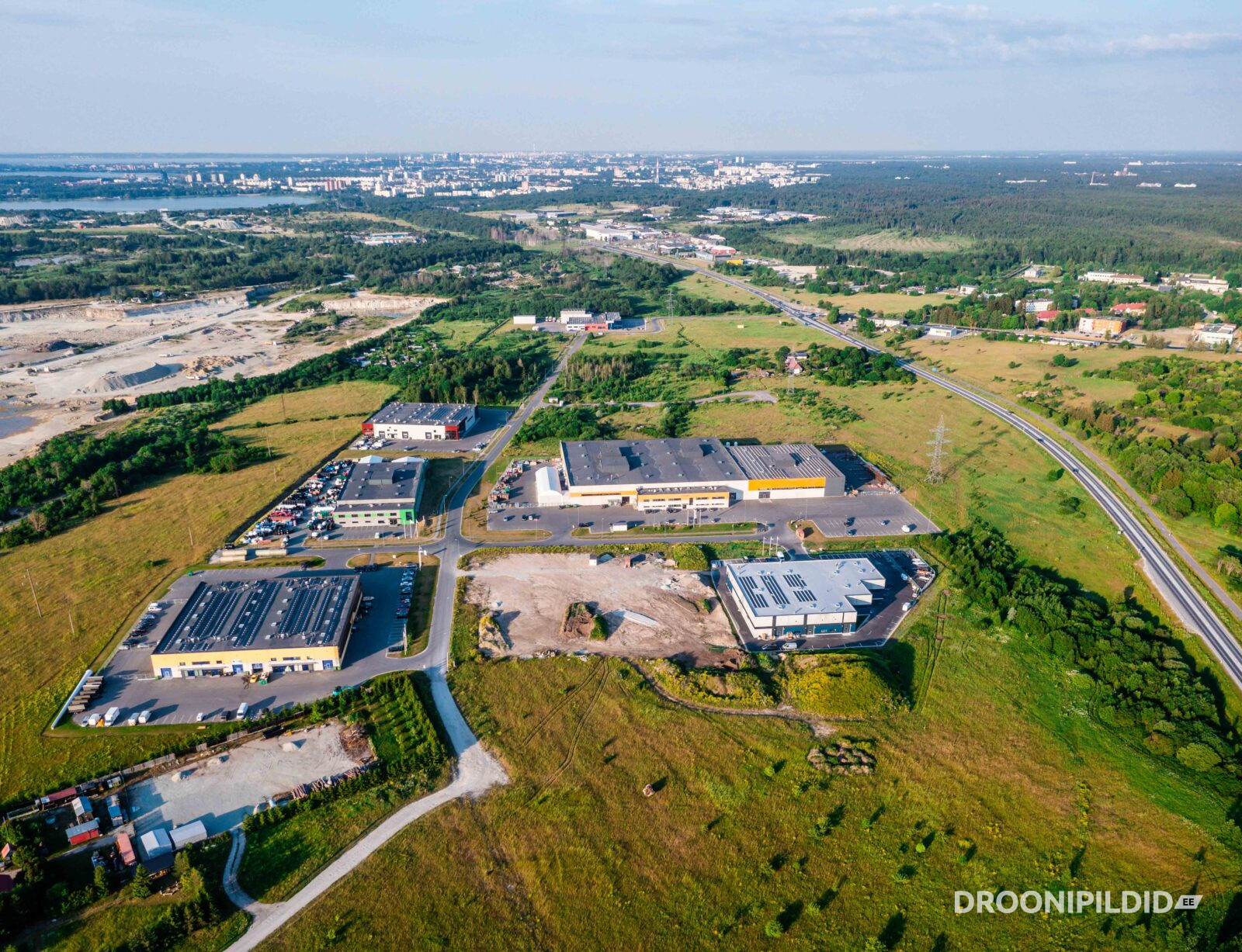 droonipildid, droonipildid.ee, allika tööstuspark, suvi