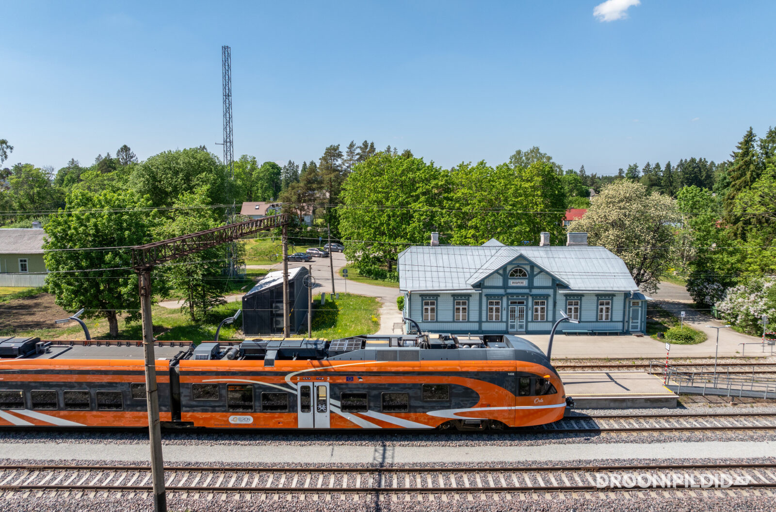 Riisipere, Raudteejaamad, Eesti raudteejaamad, Riisipere Raudteejaam, Riisipere rongipeatus, Riisipere perroon, Riisipere jaamahoone