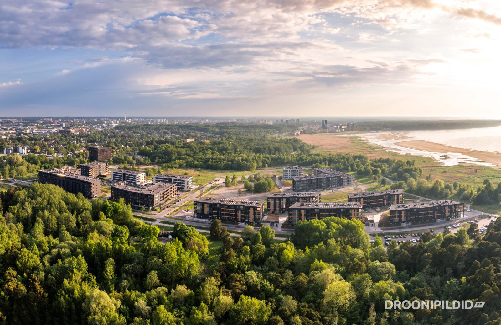 Kodulahe, Kodulahe arendus, stroomi arendus, Stroomi rand, stroomi mets, droonipildid kinnisvarast, droonipildid.ee