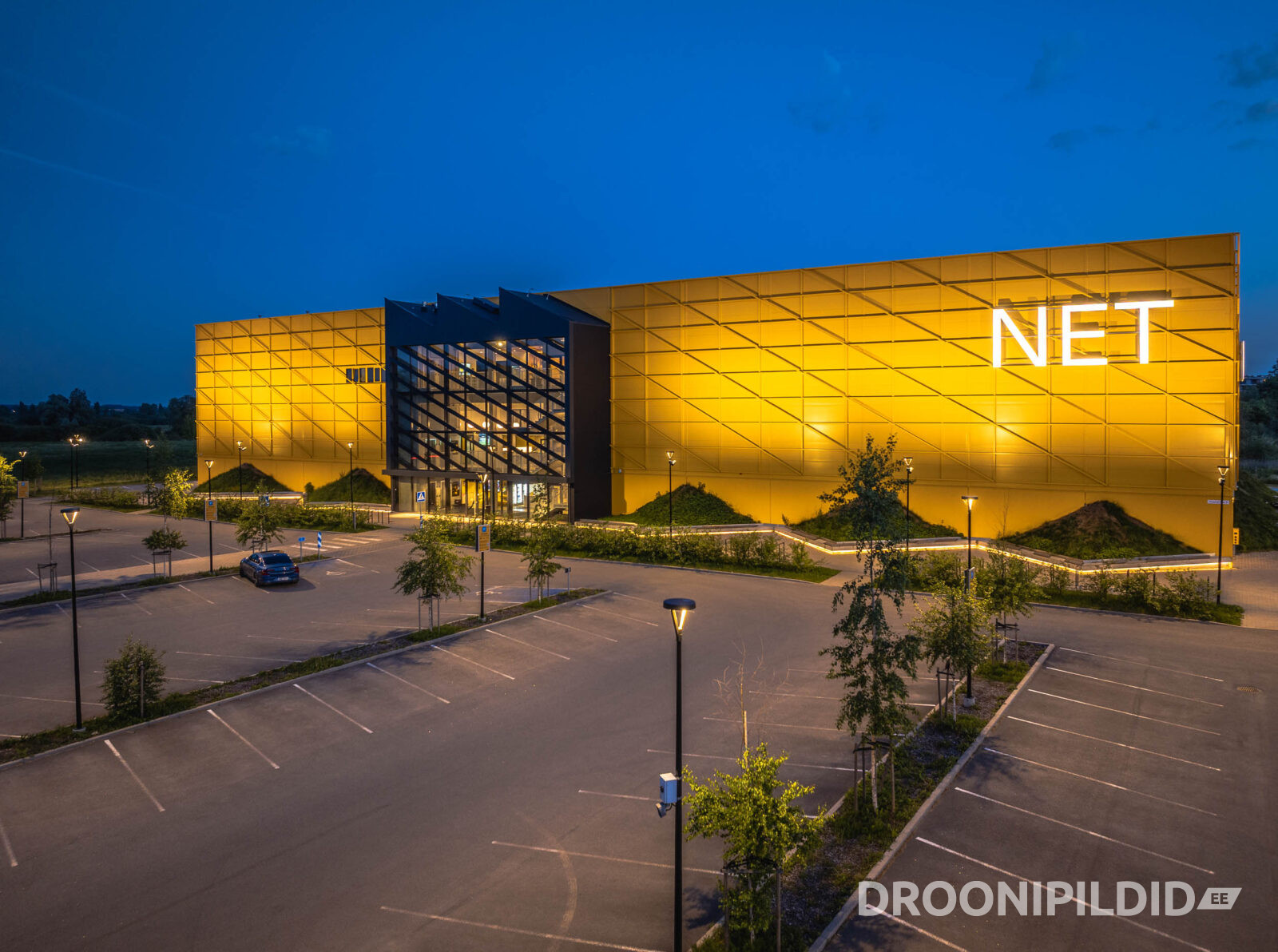 NET Spordihall ja Tartu linnavaade päikeseloojangu ajal
