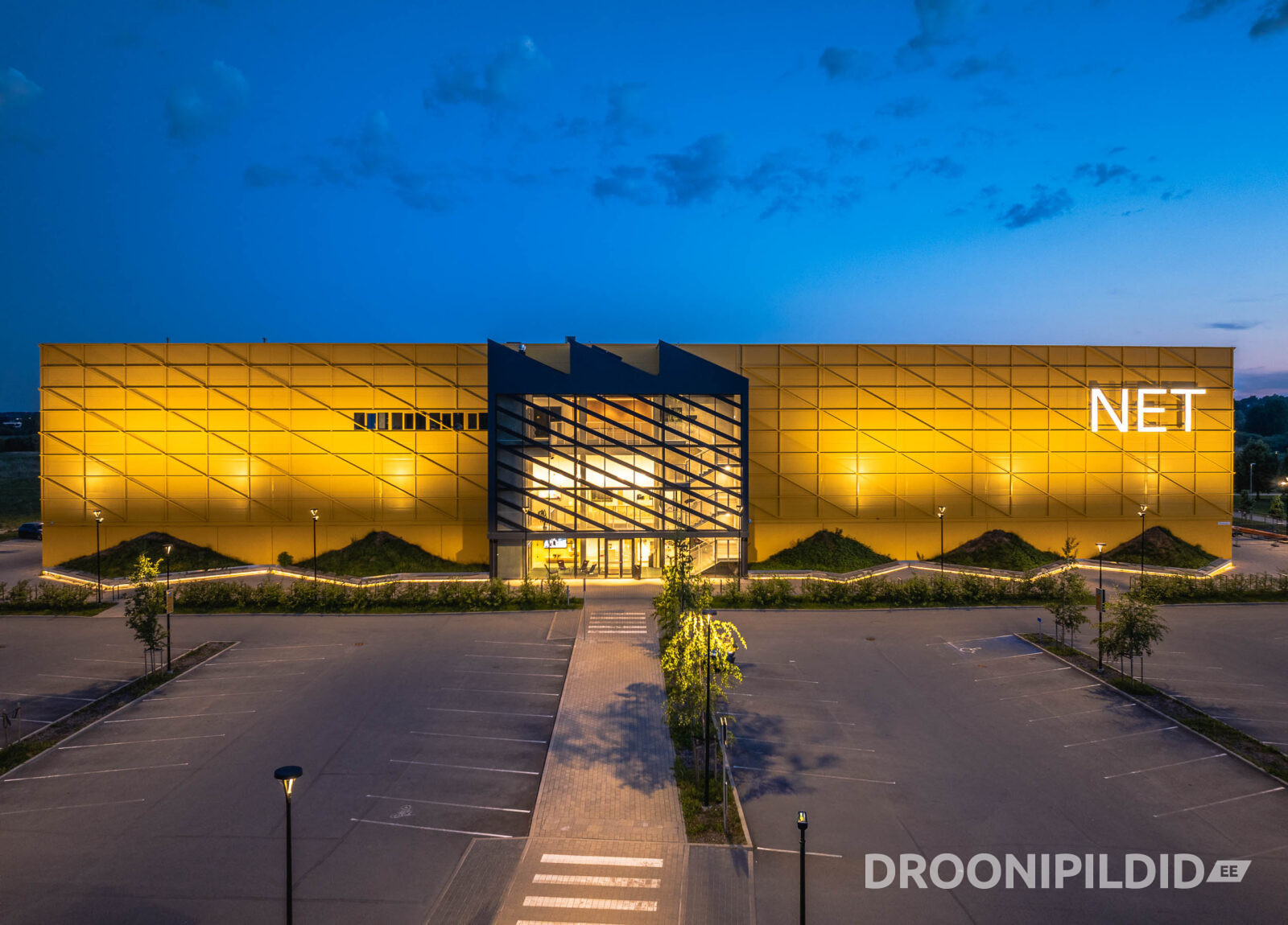 net-spordihall-tartu-valgustatud-hoone.jpg