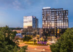 WOHO, Pipedrive ja Telia hooned Tallinnas õhtusel ajal